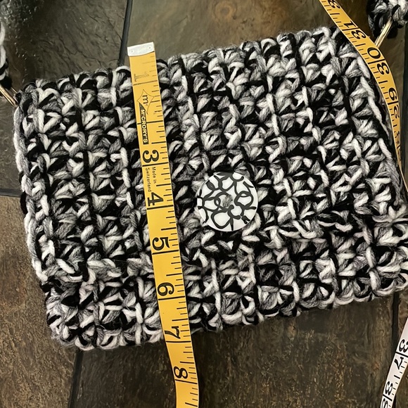 Crochet Black & Gray & White Small Shoulder Bag- magnetic closure- New Handmade - Picture 11 of 12